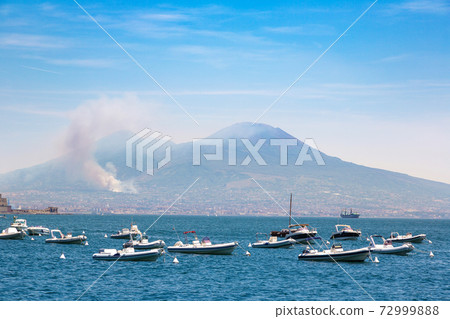 Napoli and volcano Vesuvius Napoli and volcano Vesuvius 72999888