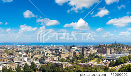 Panoramic view of Edinburgh, Scotland Panoramic view of Edinburgh, Scotland 73000001