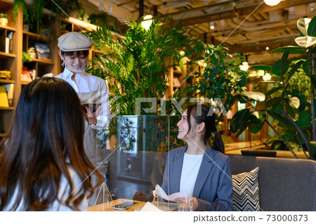 Cafe lounge shooting cooperation: PARK6 powered by bondolfi boncaffe Cafe lounge shooting cooperation: PARK6 powered by bondolfi boncaffe 73000873