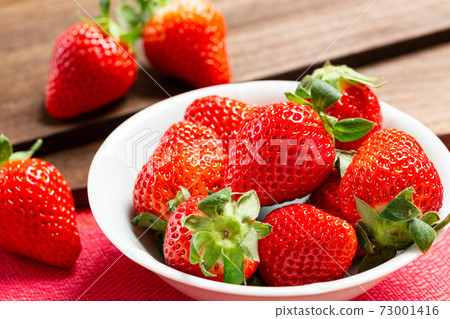 Strawberry image that looks delicious Strawberry image that looks delicious 73001416