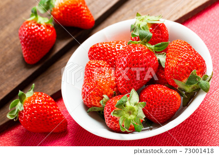 Strawberry image that looks delicious Strawberry image that looks delicious 73001418