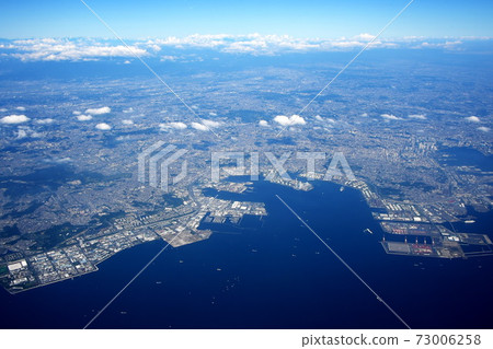 橫濱南部海岸的鳥瞰圖 橫濱南部海岸的鳥瞰圖 73006258
