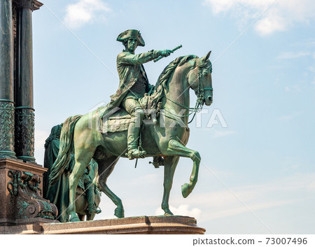 Equestrian statue of Austrian military leader Ernst von Laudon in Vienna Equestrian statue of Austrian military leader Ernst von Laudon in Vienna 73007496