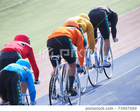Cycling up Cycling up 73007889