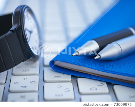 企業形象·筆記本·鍵盤·時鐘 73009975