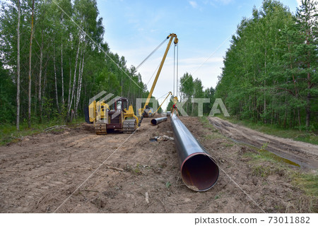 Natural Gas transmission pipeline and crude oil pipes Installation 73011882
