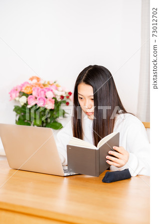 女士家用電腦在線 73012702
