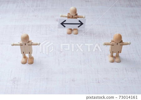 Social distance 73014161
