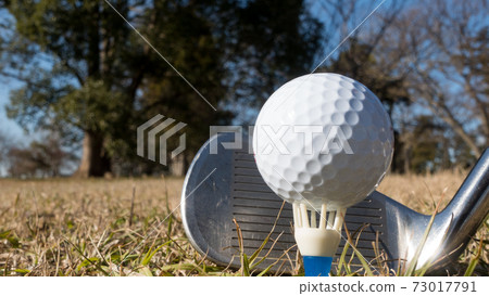 Iron shots and tee shots at the golf course Iron shots and tee shots at the golf course 73017791