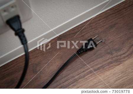 電源線和灰塵 電源線和灰塵 73019778