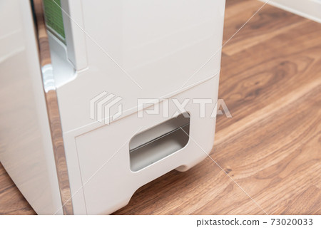 除濕時收集的水 除濕時收集的水 73020033