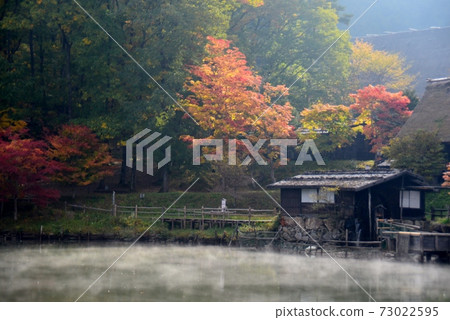 Hida Folk Village in the morning mist Goamiike 73022595