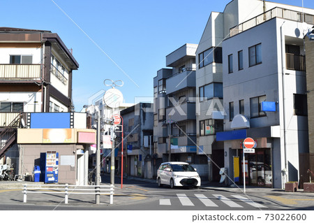 Shopping street in front of Yasaka Station, Higashimurayama City, Tokyo 73022600