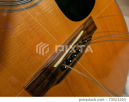 String exchange: acoustic guitar 73023203