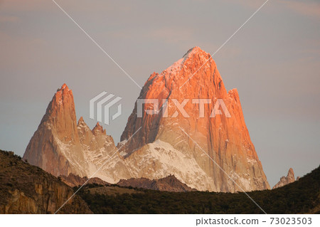 Fitz Roy dyed in the morning sun Fitz Roy dyed in the morning sun 73023503