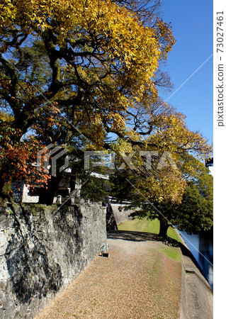 正在修復的熊本城“下沼橋遺跡，馬俱轉塔” 73027461