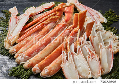 A collection of boiled crabs 73028696
