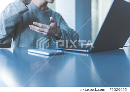 Lifestyle (image of spending time in the room) Lifestyle (image of spending time in the room) 73029655