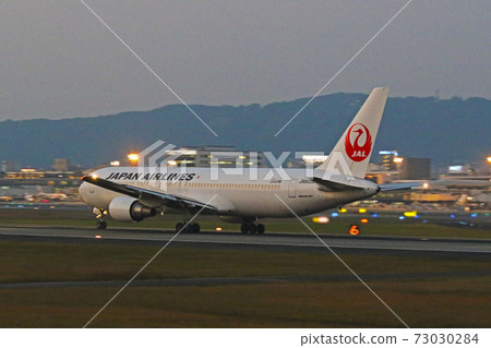 日航波音 767-300 73030284