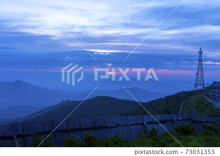 Hambae Mountain, Taebaek City, Gangwon Province Hambae Mountain, Taebaek City, Gangwon Province 73031353