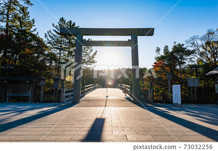 Asahi rising from Ise Jingu Naiku Ujibashi Torii 73032256
