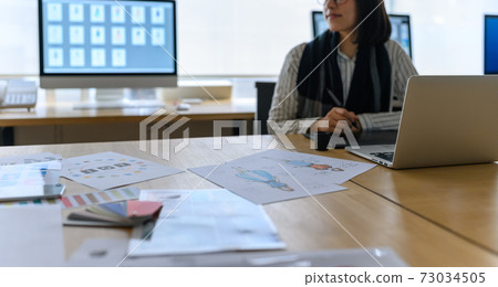 創意辦公室形象 73034505