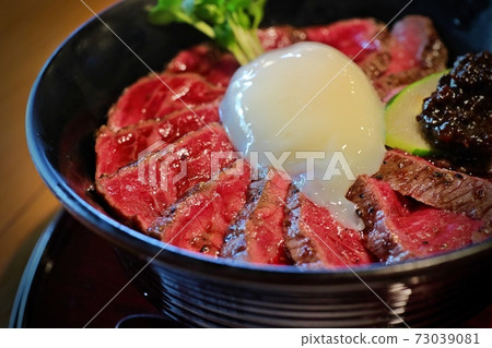 Aka beef bowl with hot balls at the foot of Aso Aka beef bowl with hot balls at the foot of Aso 73039081