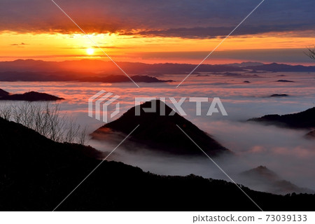 大江山的福知山盆地的雲海 73039133