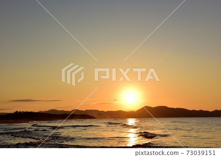 夕陽的晚霞在Ura 夕陽的晚霞在Ura 73039151