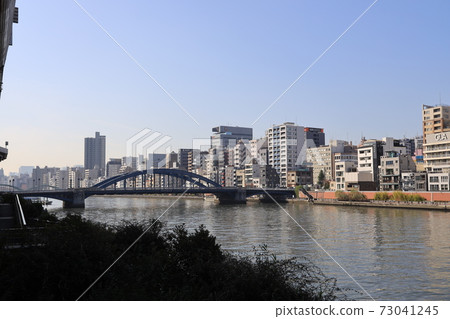 Scenery of Komagata Bridge and Umayabashi that straddle the Sumida River Scenery of Komagata Bridge and Umayabashi that straddle the Sumida River 73041245