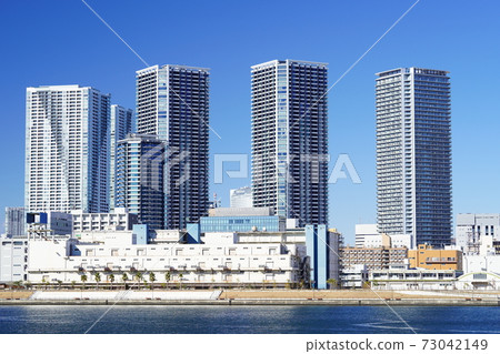 Scenery of Harumi Pier in Tokyo Bay area Scenery of Harumi Pier in Tokyo Bay area 73042149
