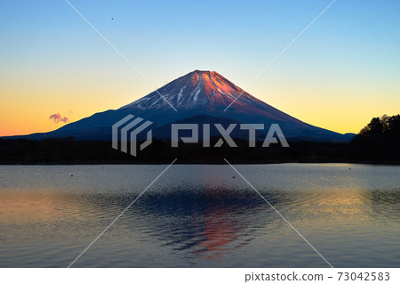 Red Fuji from Lake Shoji and upside down Fuji_No9 Red Fuji from Lake Shoji and upside down Fuji_No9 73042583