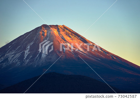 Red Fuji from Lake Shoji_No1 Red Fuji from Lake Shoji_No1 73042587