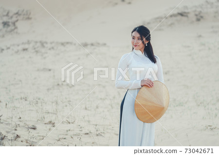 Beautiful vietnamese lady Beautiful vietnamese lady 73042671