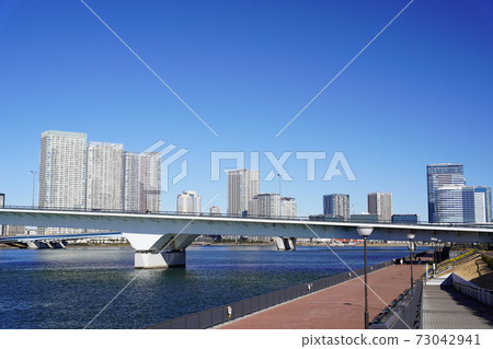 東京灣地區晴海碼頭的風景 東京灣地區晴海碼頭的風景 73042941