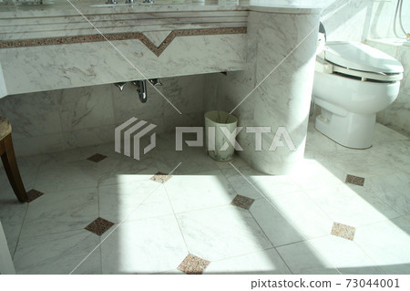 Luxury hotel bathroom Luxury hotel bathroom 73044001