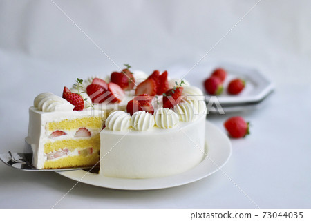 切草莓蛋糕 切草莓蛋糕 73044035