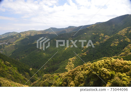 Massif in Kochi Prefecture (Nakatosa Town, Takaoka District, Kochi Prefecture) 73044096