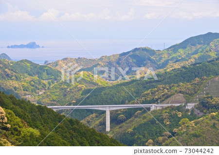 從七子Pass(高知縣高岡區中土佐町)看的“大坂橋” 從七子Pass(高知縣高岡區中土佐町)看的“大坂橋” 73044242