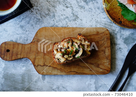 蘑菇Tartine 蘑菇Tartine 73046410