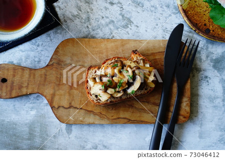 蘑菇Tartine 蘑菇Tartine 73046412