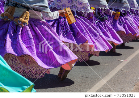 Peruvian dance 73051025