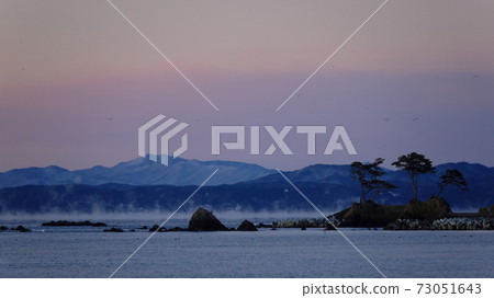 Winter mountains and stormy morning seen from Iwaizaki, Kesennuma 73051643