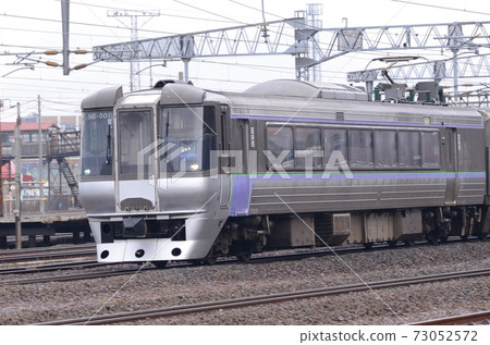 Limited express "Suzuran" that passes through Naebo Station and arrives at the terminal station Sapporo 73052572