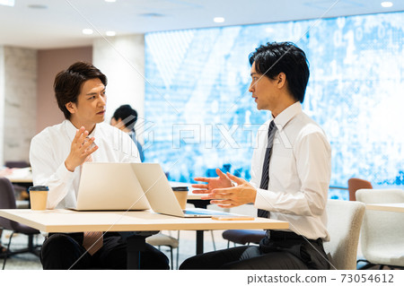 Office meeting business personal computer Office meeting business personal computer 73054612