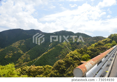 高知縣的山區（高知縣高岡郡中土佐町） 73054930