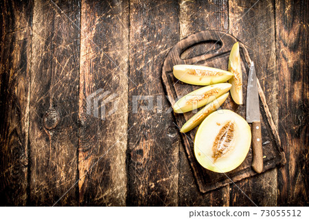 Sliced fresh melon. Sliced fresh melon. 73055512