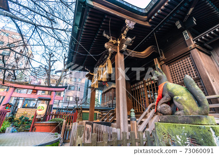 日本柳森社(俗稱Kurana Tamashii神社)在東京秋葉原的東京都市風景。狐狸和狐狸...,Setsusha / Suesha ... = Kanda Sudacho 日本柳森社(俗稱Kurana Tamashii神社)在東京秋葉原的東京都市風景。狐狸和狐狸...,Setsusha / Suesha ... = Kanda Sudacho 73060091