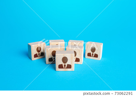 People form a team with a leader at the head. Business personnel management. Effective teamwork, distribution of responsibilities. Support and unity group. Leadership and headship. Follow influencer 73062291