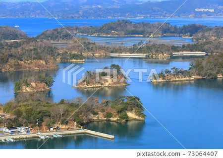 [宮城縣]松島灣天氣晴朗（日本三景） 73064407